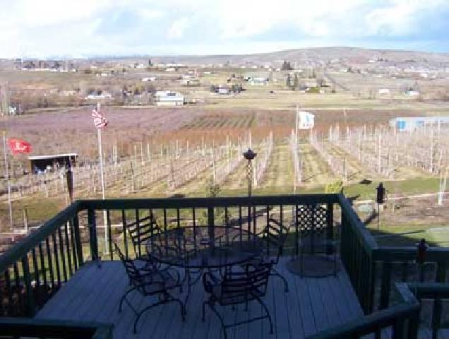10107 Zier Road Yakima, WA 98908 - Photo 7 of 7 an outdoor view of lake with seating space