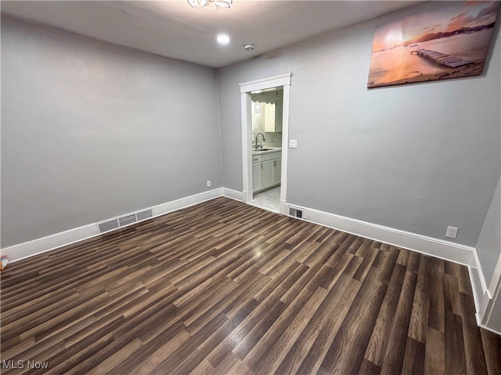 2405 Youngstown Road Southeast Warren, OH 44484 - Photo 12 of 41