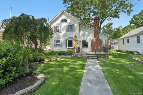 $679,000 | 54 Breezy Point Road, Wading River, NY 11792
