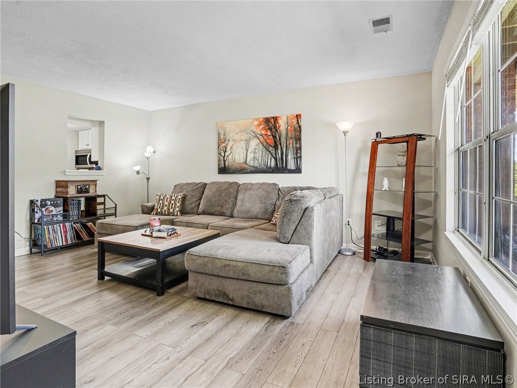 1415 Slate Run Road, Unit 50 New Albany, IN 47150 - Photo 4 of 45