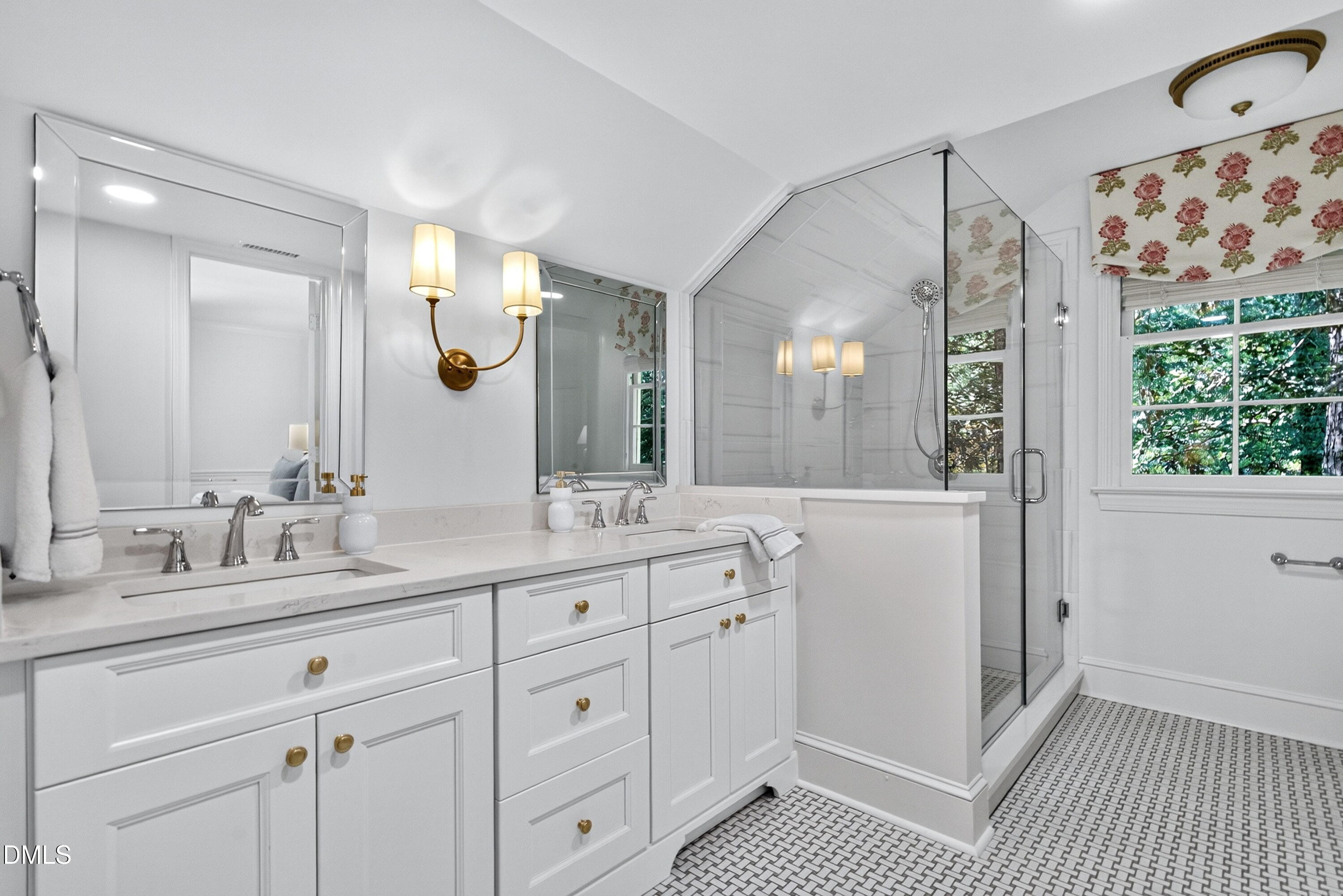3517 Chaucer Place Raleigh, NC 27609 - Photo 19 of 42