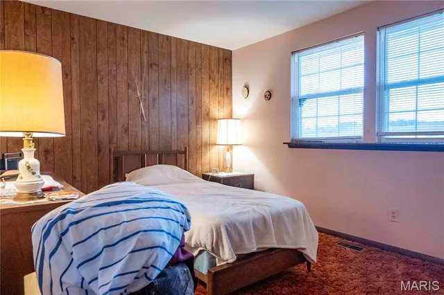 $1 | 27628 Hwy H, Eolia, MO 63344