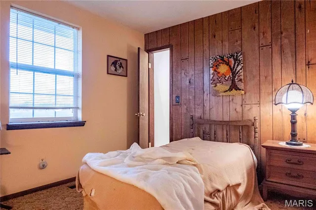 $1 | 27628 Hwy H, Eolia, MO 63344