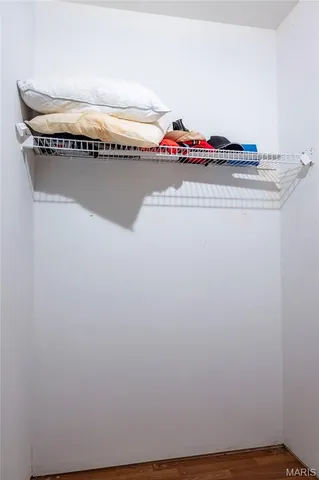 $1 | 27628 Hwy H, Eolia, MO 63344