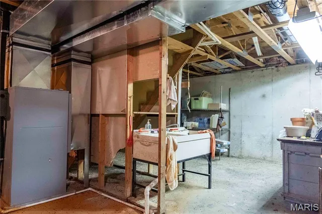 $1 | 27628 Hwy H, Eolia, MO 63344