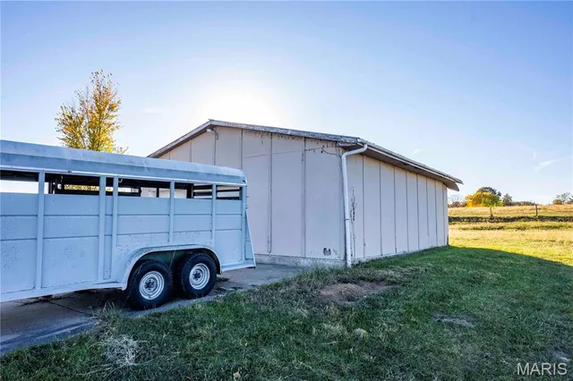 $1 | 27628 Hwy H, Eolia, MO 63344