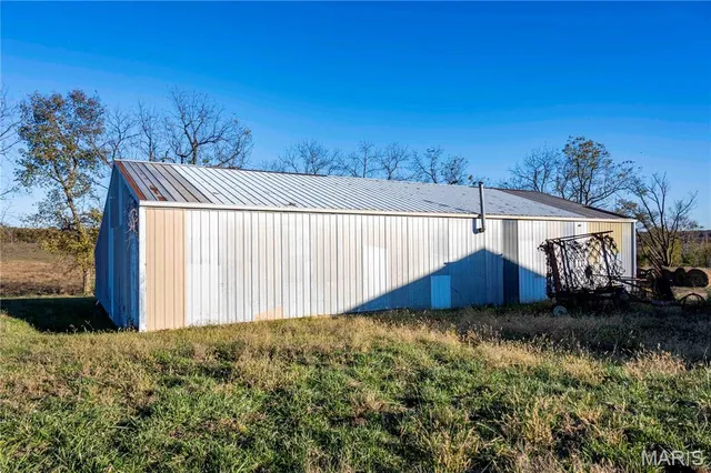 $1 | 27628 Hwy H, Eolia, MO 63344