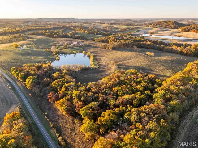 $1 | 27628 Hwy H, Eolia, MO 63344