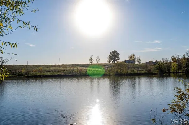 $1 | 27628 Hwy H, Eolia, MO 63344