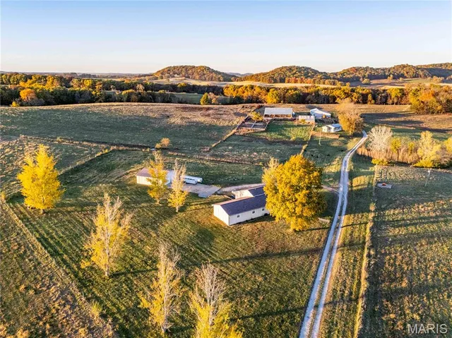 $1 | 27628 Hwy H, Eolia, MO 63344