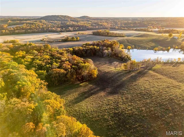 $1 | 27628 Hwy H, Eolia, MO 63344