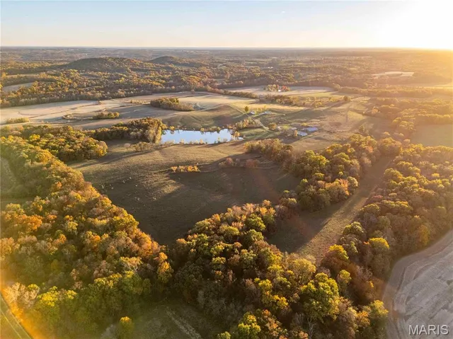 $1 | 27628 Hwy H, Eolia, MO 63344