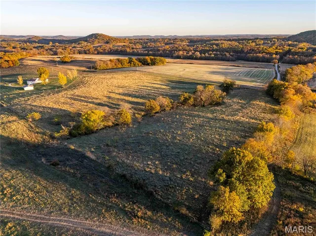 $1 | 27628 Hwy H, Eolia, MO 63344