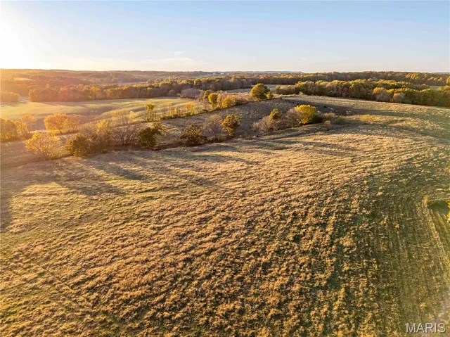 $1 | 27628 Hwy H, Eolia, MO 63344