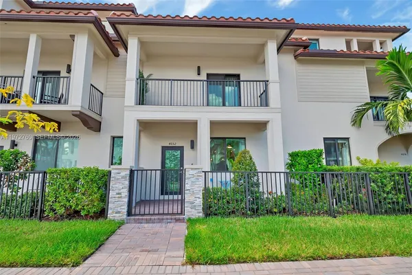 $685,000 | 4652 Northwest 83rd Avenue, Doral, FL 33166