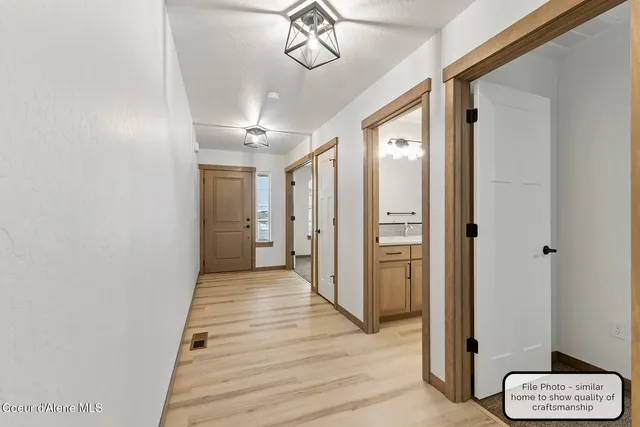 $529,900 | 2 East Valley Street, Oldtown, ID 83822