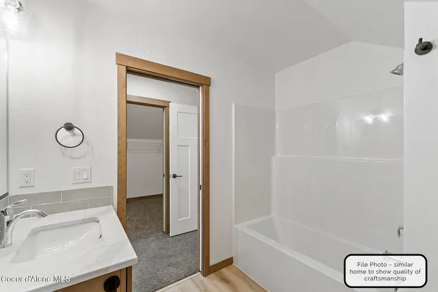 $529,900 | 2 East Valley Street, Oldtown, ID 83822