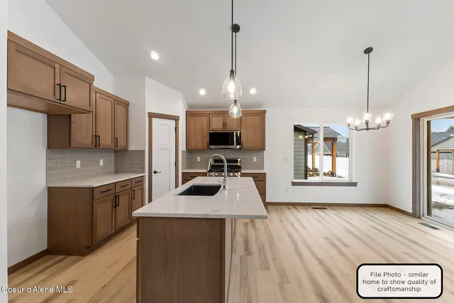 $529,900 | 2 East Valley Street, Oldtown, ID 83822