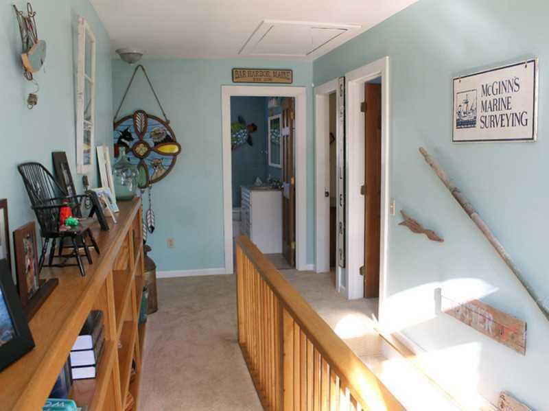 14 Upper Dunbar Road Seal Harbor, ME 04675 - Photo 15 of 17 Hallway.