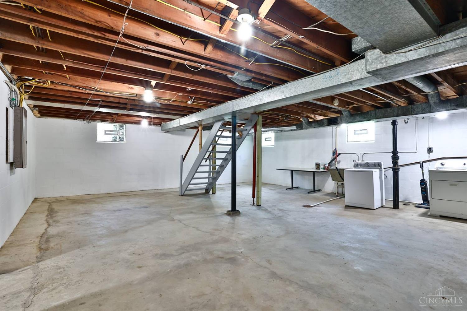 5397 Belclare Road Cincinnati, OH 45247 - Photo 21 of 30 Gallery Image 21