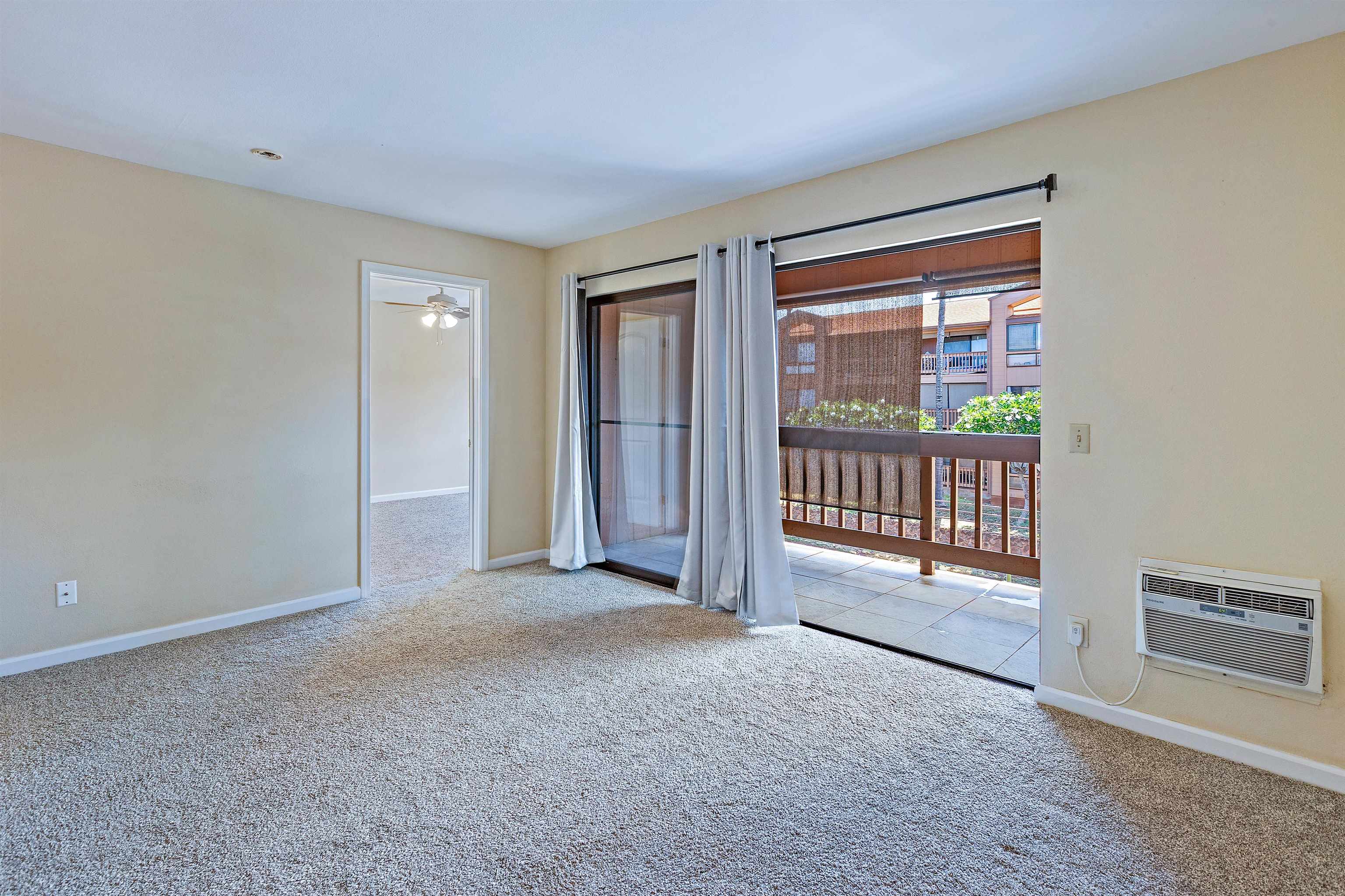 3740 Lower Honoapiilani Road, Unit D305 Lahaina, HI 96761 - Photo 14 of 32 an empty room with windows