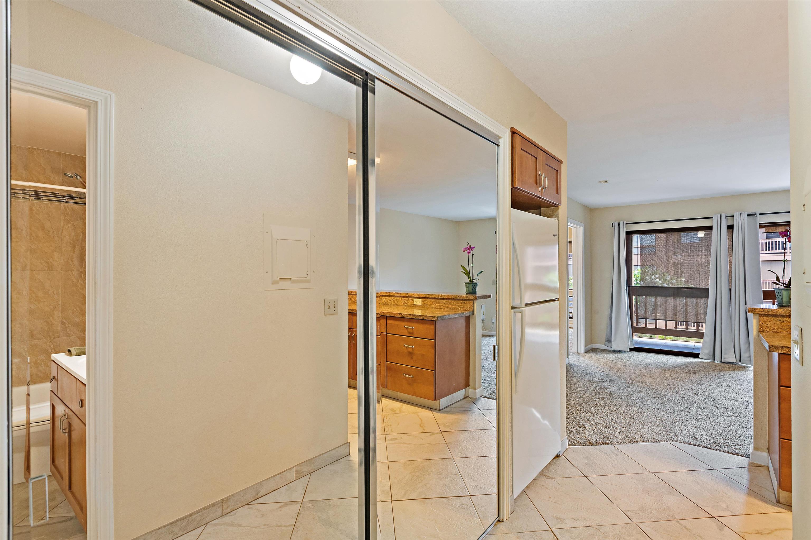 3740 Lower Honoapiilani Road, Unit D305 Lahaina, HI 96761 - Photo 22 of 32 a bathroom with a shower