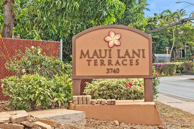 $399,000 | 3740 Lower Honoapiilani Road, Unit D305, Lahaina, HI 96761