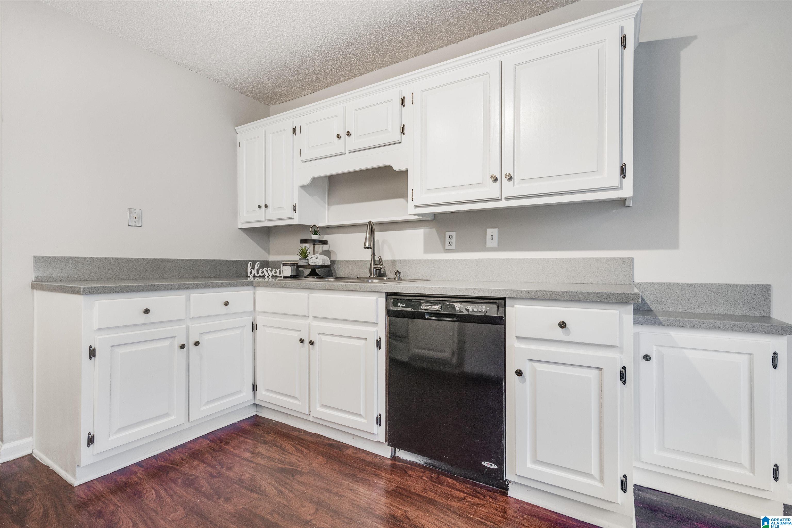 105 Berryhill Circle Alabaster, AL 35007 - Photo 8 of 34