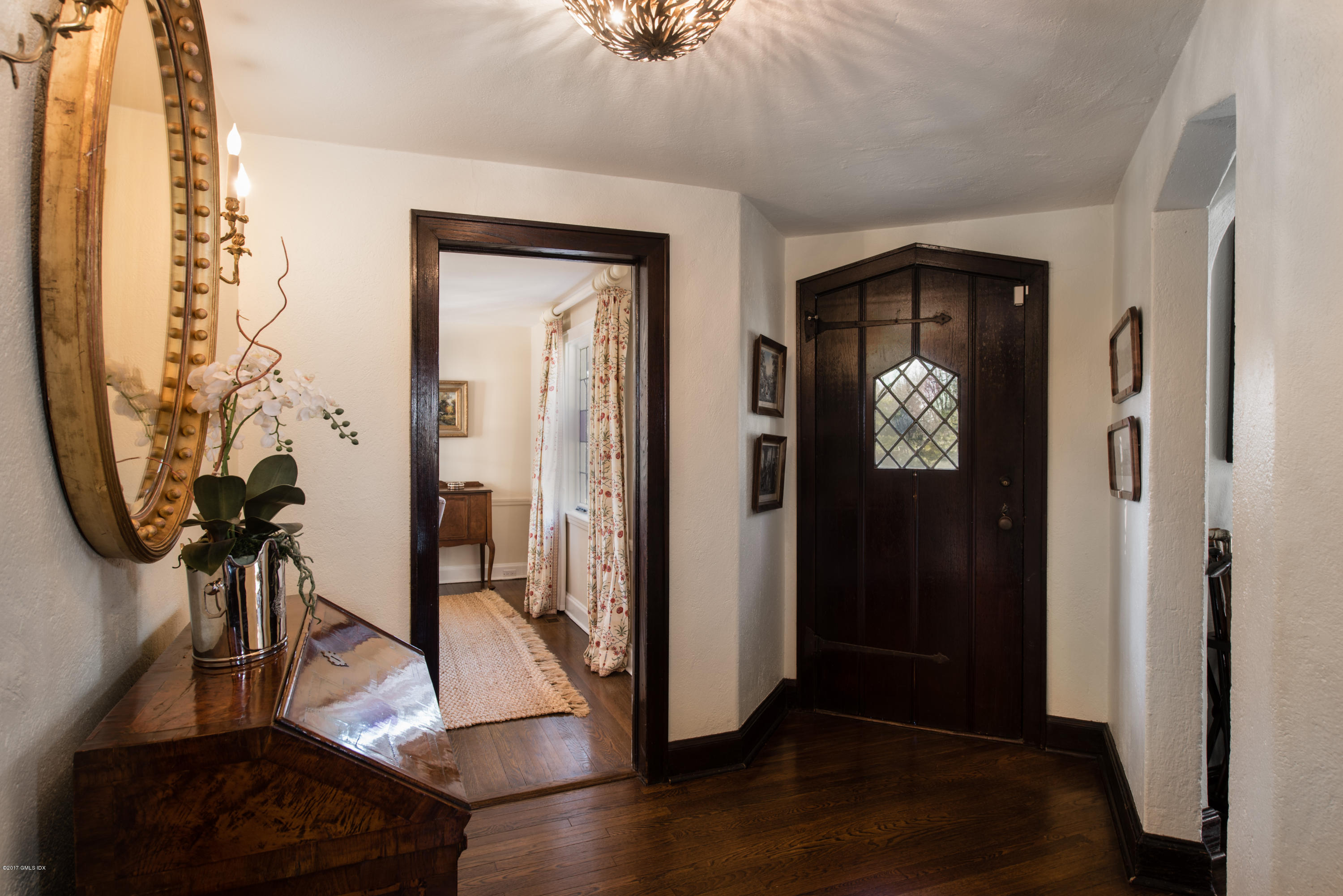 23 Clapboard Ridge Road Greenwich, CT 06830 - Photo 4 of 27 DG7_4622-Edit