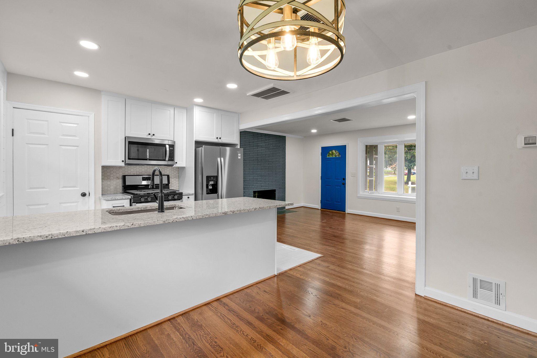 8303 Legation Road New Carrollton, MD 20784 - Photo 10 of 33 Dining Area