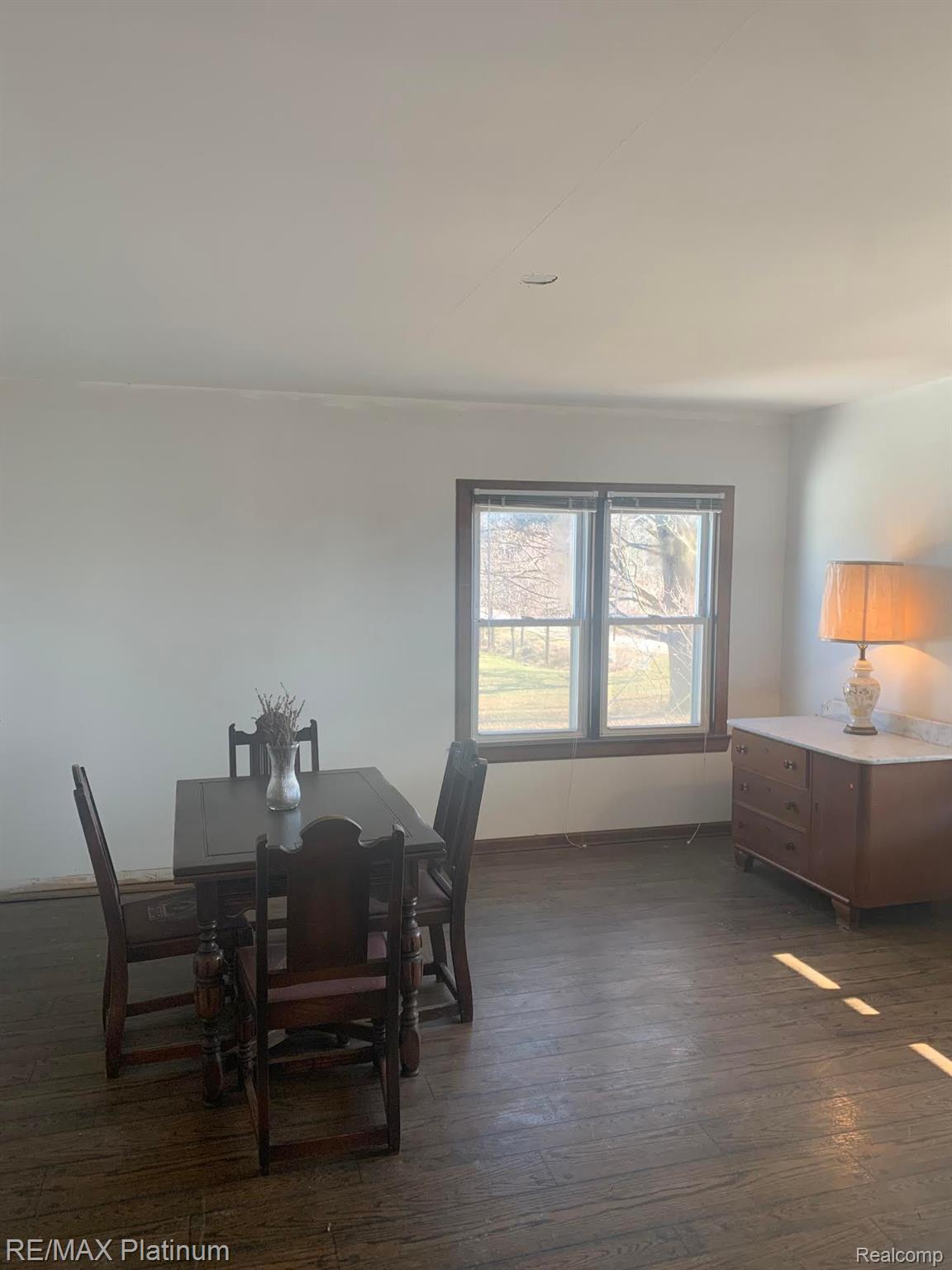 3850 Jewell Road Howell, MI 48843 - Photo 33 of 60 Formal dining area.