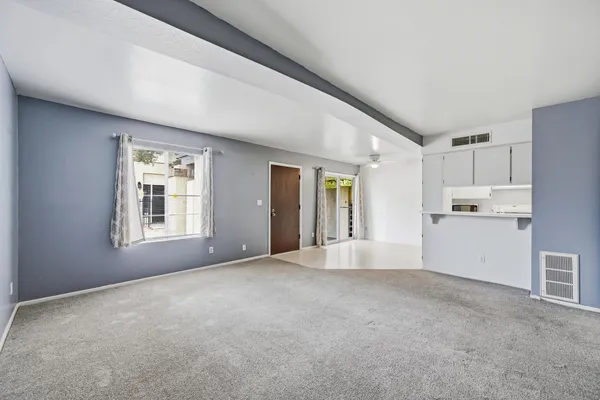 $1,300 | 754 East Eugie Avenue, Phoenix, AZ 85022