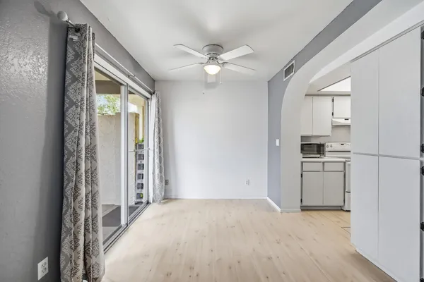 $1,300 | 754 East Eugie Avenue, Phoenix, AZ 85022