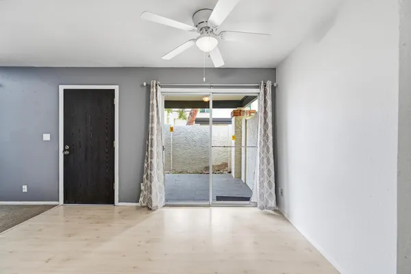 $1,300 | 754 East Eugie Avenue, Phoenix, AZ 85022