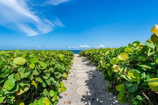 $1,250,000 | 2575 South Ocean Boulevard, Unit 105S, Highland Beach, FL 33487