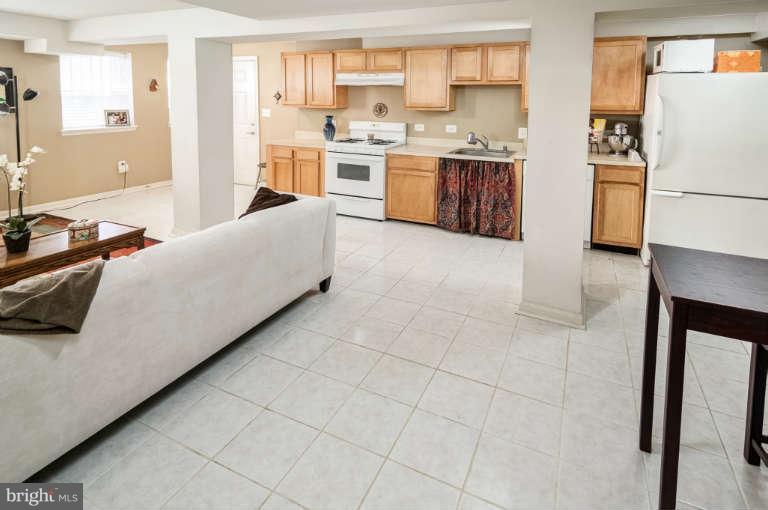1441 Spring Road Northwest, Unit B01 Washington, DC 20010 - Photo 5 of 10 Kitchen
