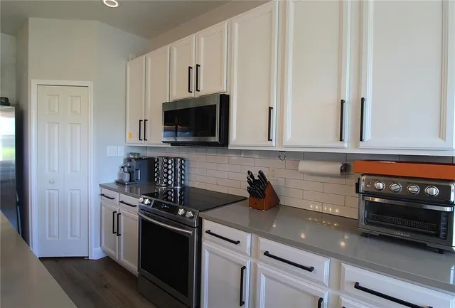 $1,995 | 3806 Parkridge Circle, Unit 21105, Sarasota, FL 34243