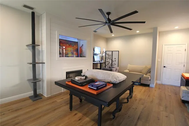 $1,995 | 3806 Parkridge Circle, Unit 21105, Sarasota, FL 34243