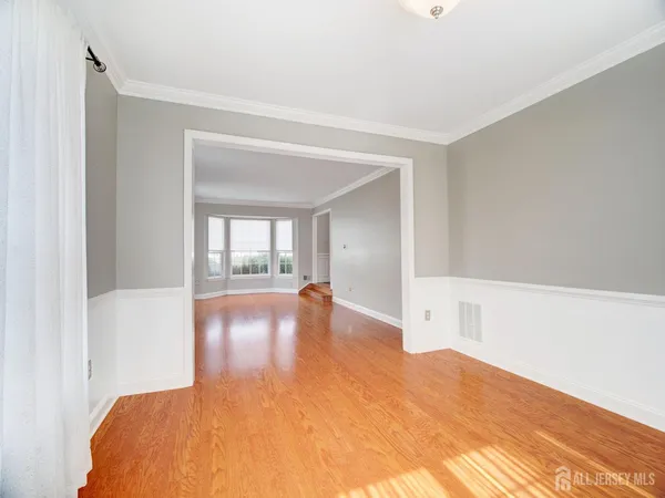 $4,500 | 8 Mulberry Court, Somerville, NJ 08876