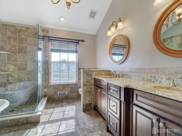 $4,500 | 8 Mulberry Court, Somerville, NJ 08876