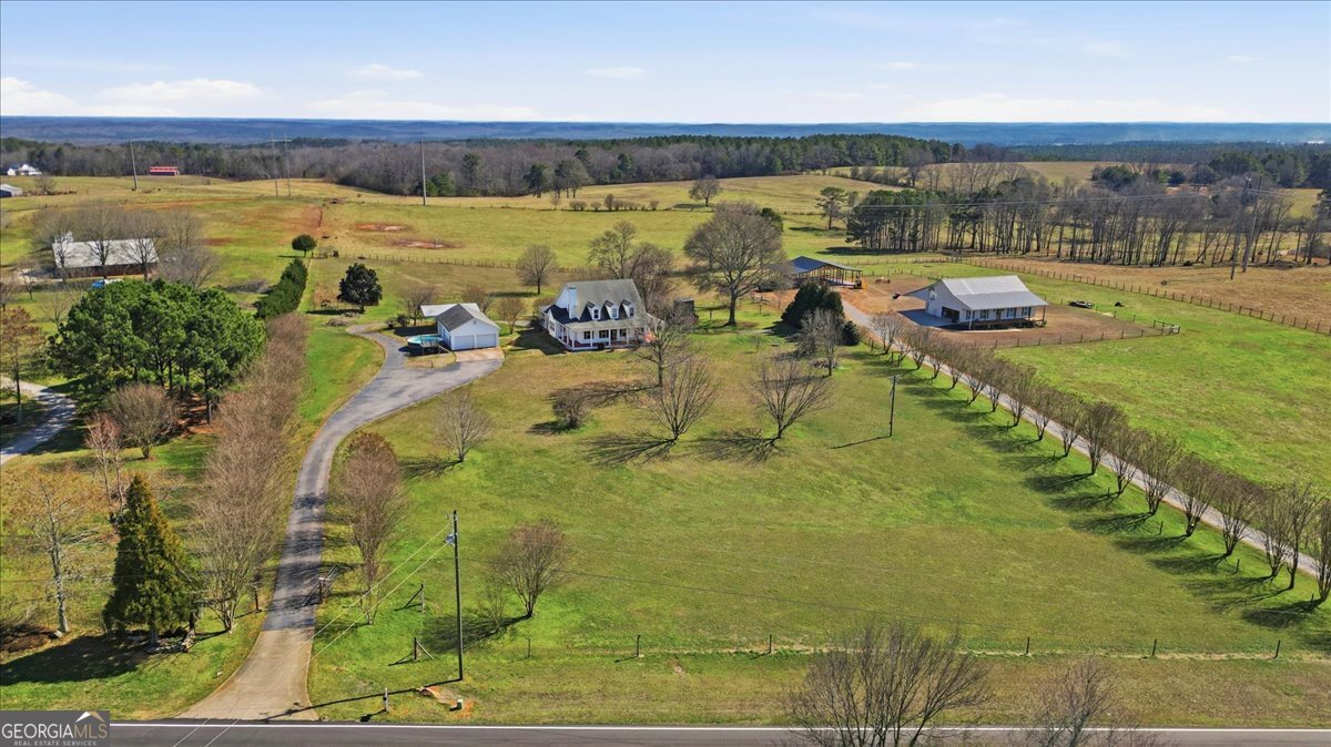 204 Staples Dairy Road Carrollton, GA 30116 - Photo 76 of 85 a view of a swimming pool and an ocean