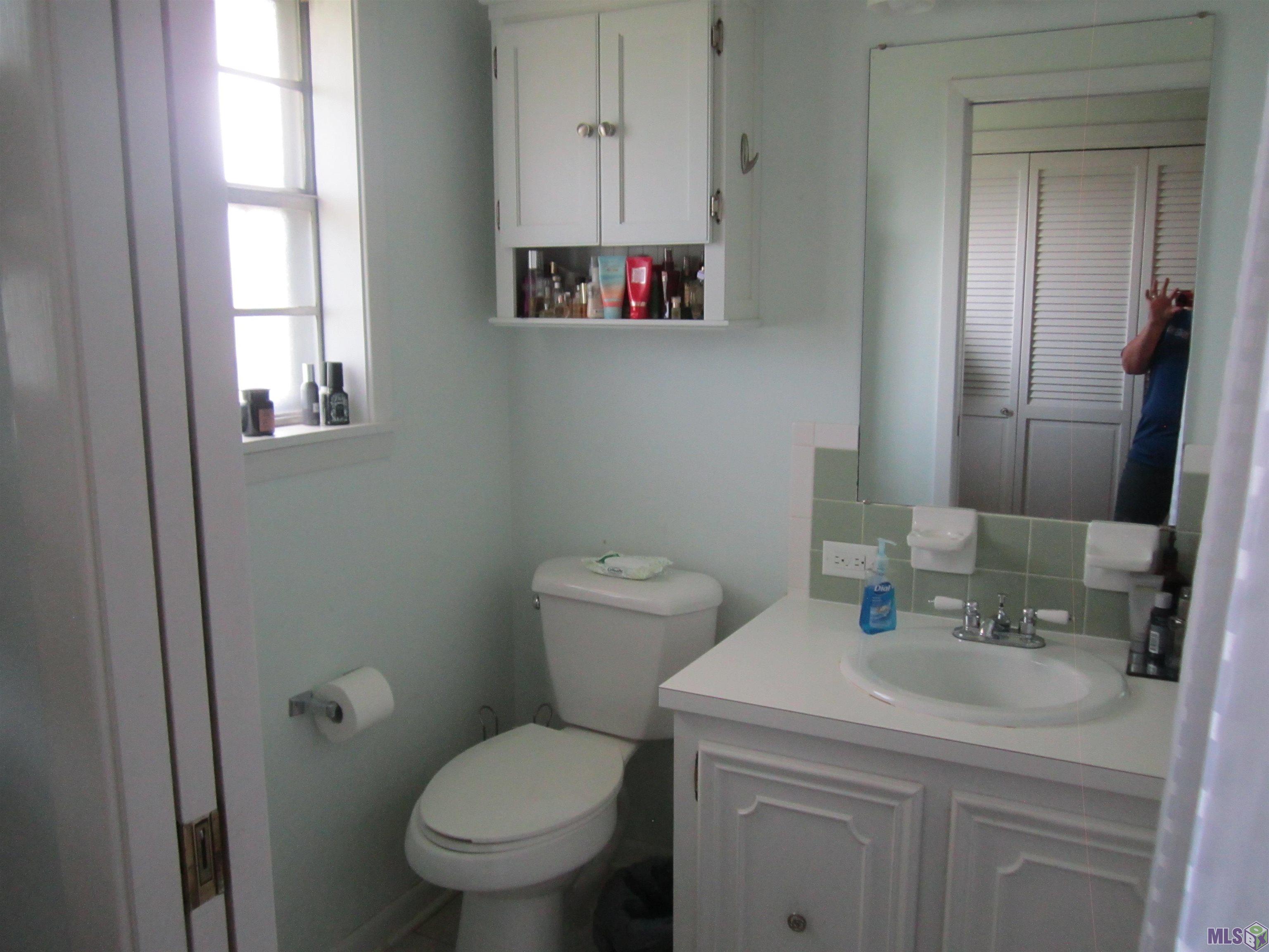 105 Romy Drive Lockport, LA 70374 - Photo 26 of 34 Master Bathroom