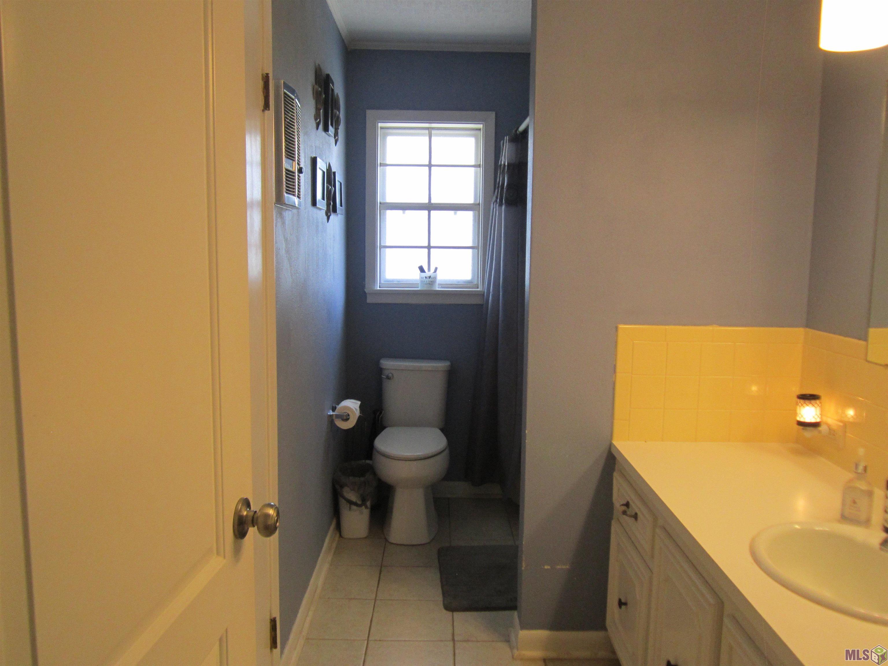 105 Romy Drive Lockport, LA 70374 - Photo 33 of 34 Bathroom