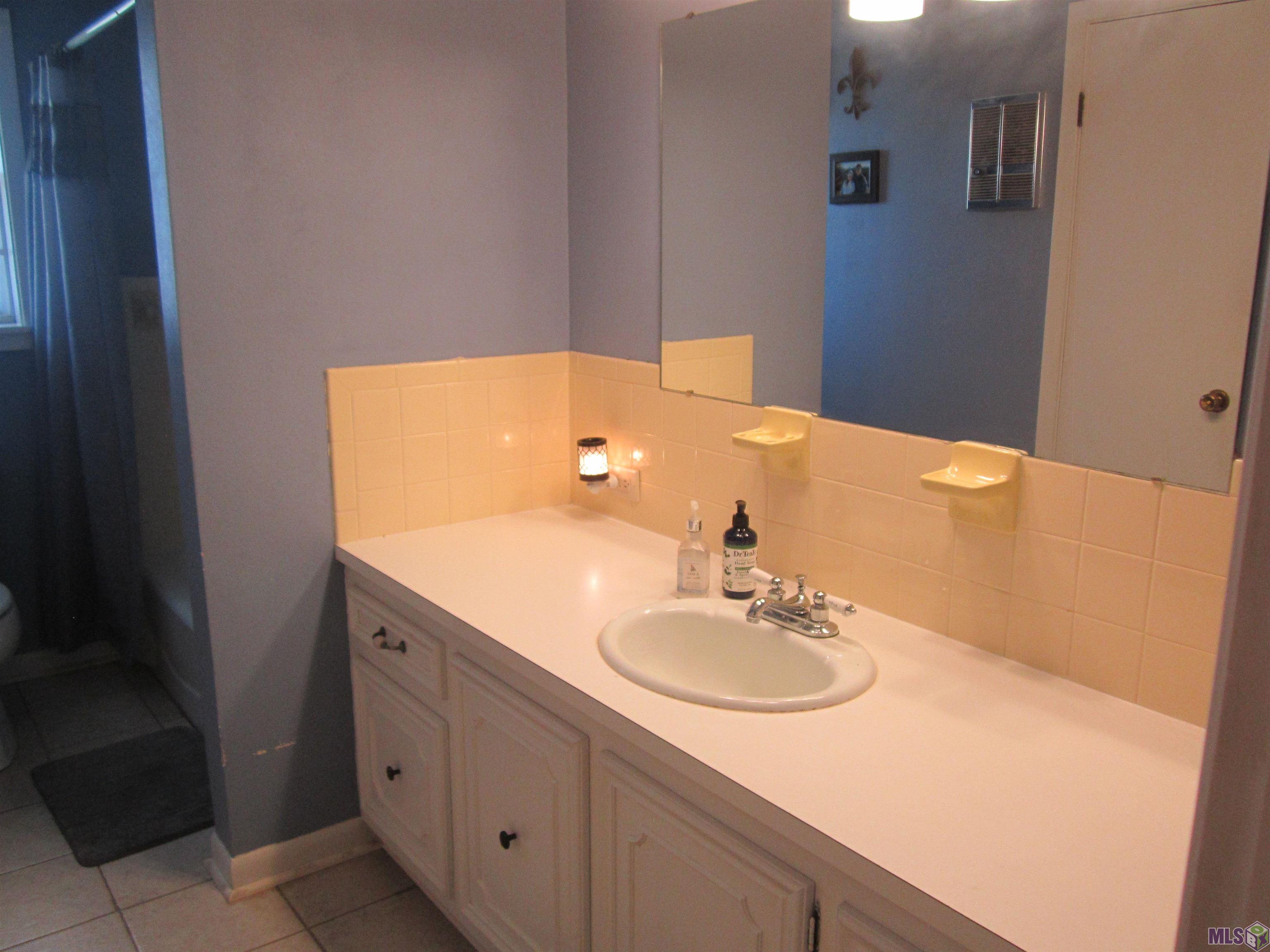 105 Romy Drive Lockport, LA 70374 - Photo 34 of 34 Bathroom