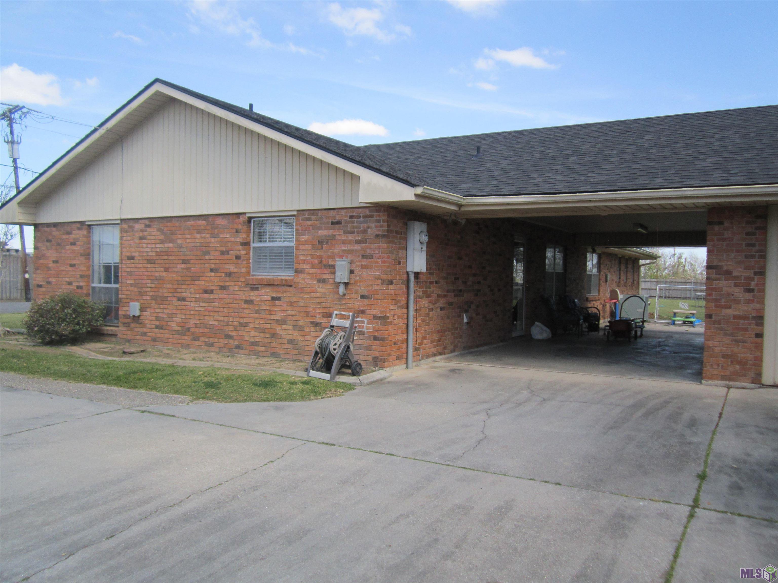 105 Romy Drive Lockport, LA 70374 - Photo 8 of 34 Drive way