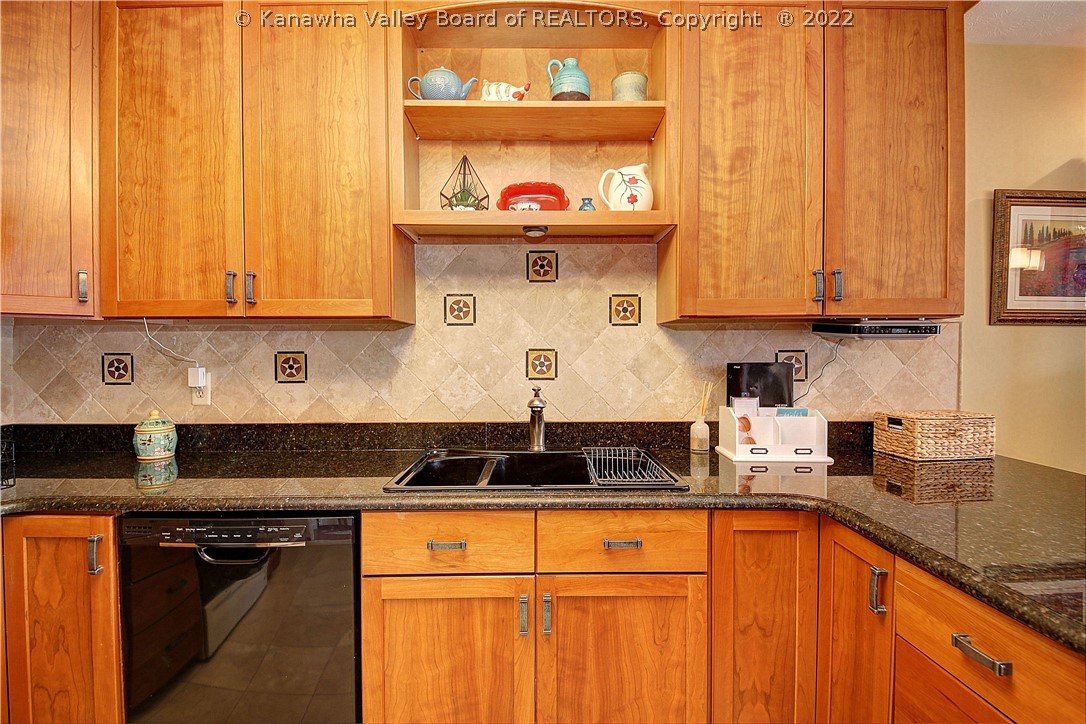 206 Flintlock Road Charleston, WV 25314 - Photo 15 of 35 Gallery Image 15