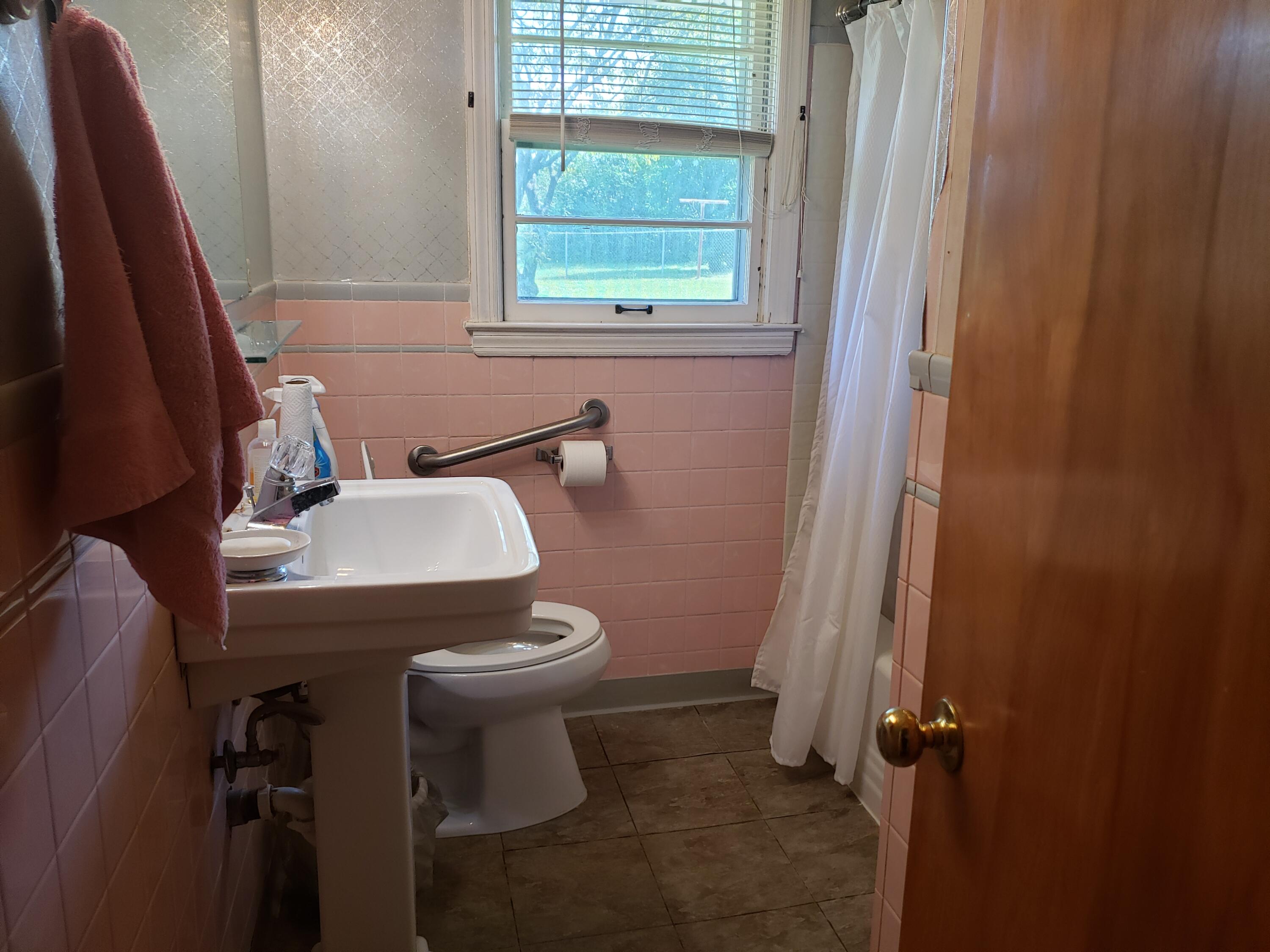 2539 Northminster Road Northwest Roanoke, VA 24012 - Photo 14 of 19 20210703_110831