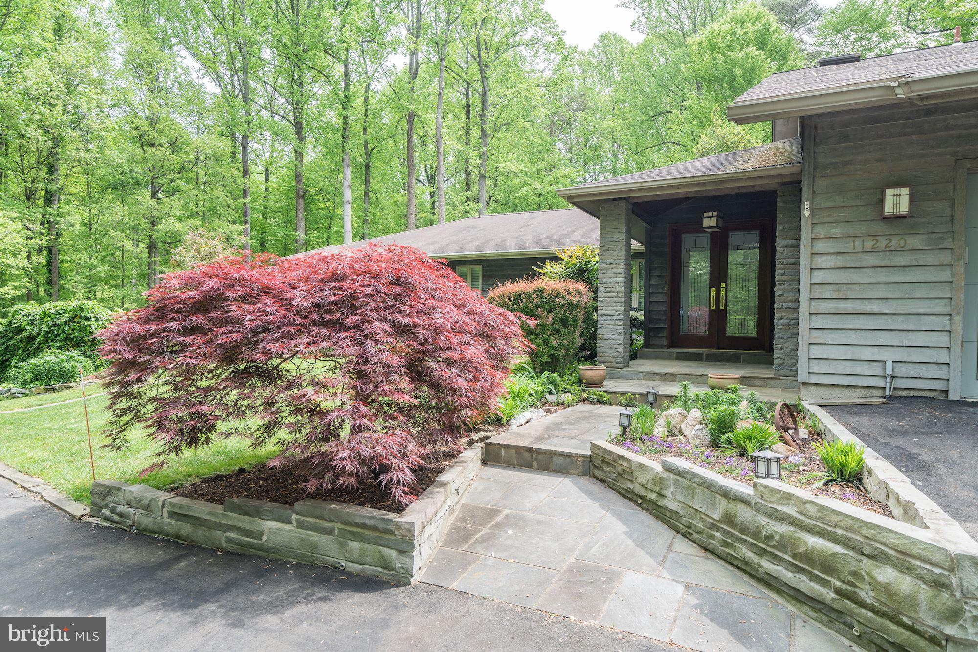 11220 Popes Head Road Fairfax, VA 22030 - Photo 2 of 49 Beautiful Home in a Private Setting