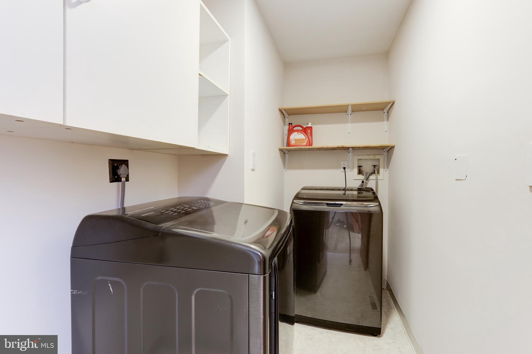 11220 Popes Head Road Fairfax, VA 22030 - Photo 18 of 49 Main Level Laundry Room