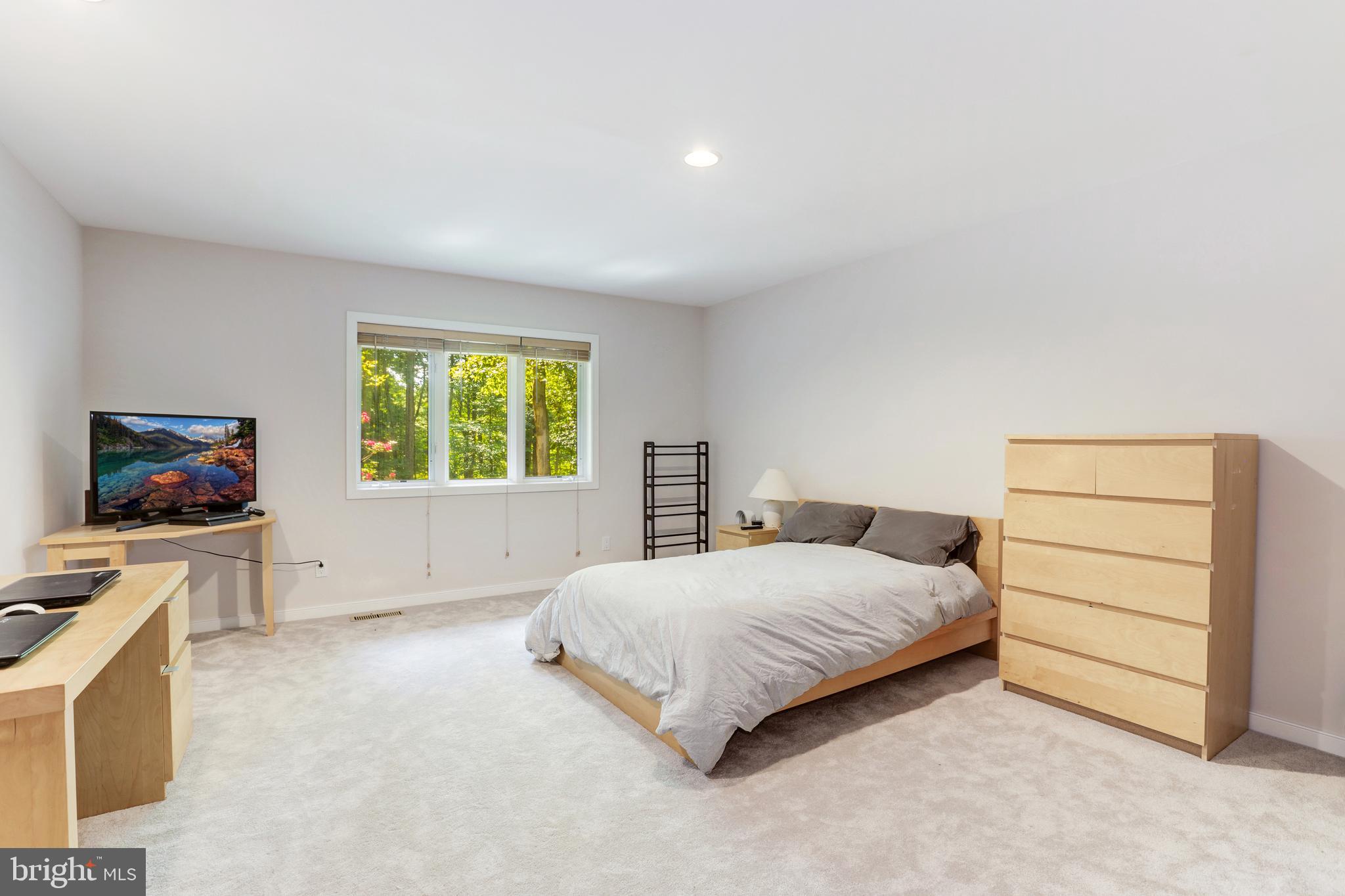 11220 Popes Head Road Fairfax, VA 22030 - Photo 26 of 49 Third Bedroom on Main Level